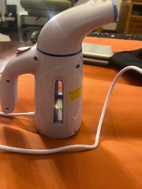 DEAL!! Handheld Fabric Steamer - White with Blue Accents